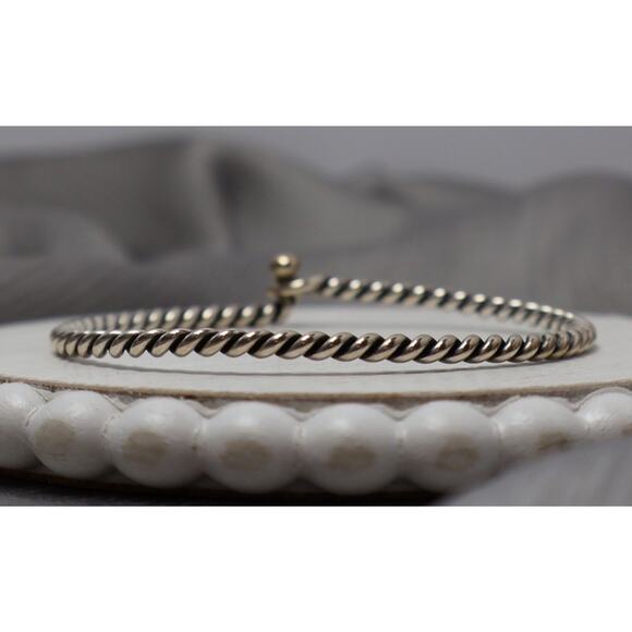 James Avery Sterling Silver Twisted Hook-on Bracelet 9.6G / 6in / 2mm - Picture 3 of 6